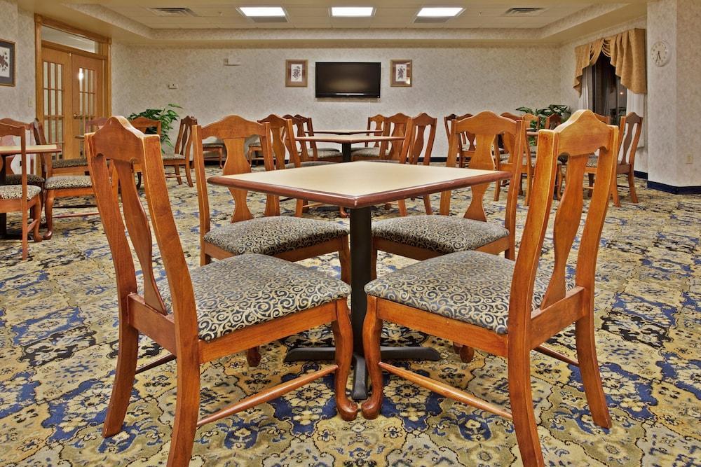 Holiday Inn Express & Suites Wilson-Downtown By Ihg Exteriér fotografie
