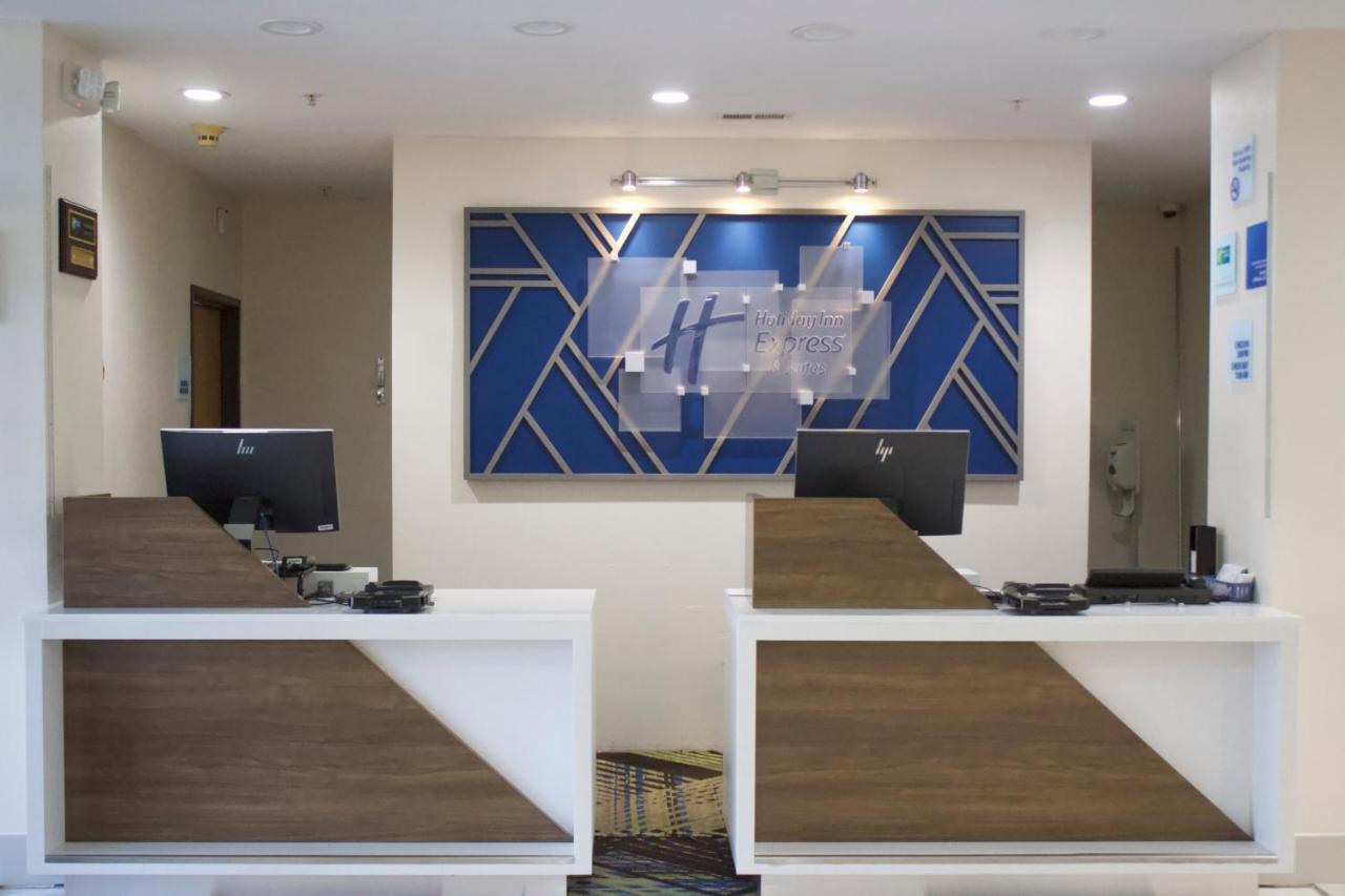 Holiday Inn Express & Suites Wilson-Downtown By Ihg Exteriér fotografie