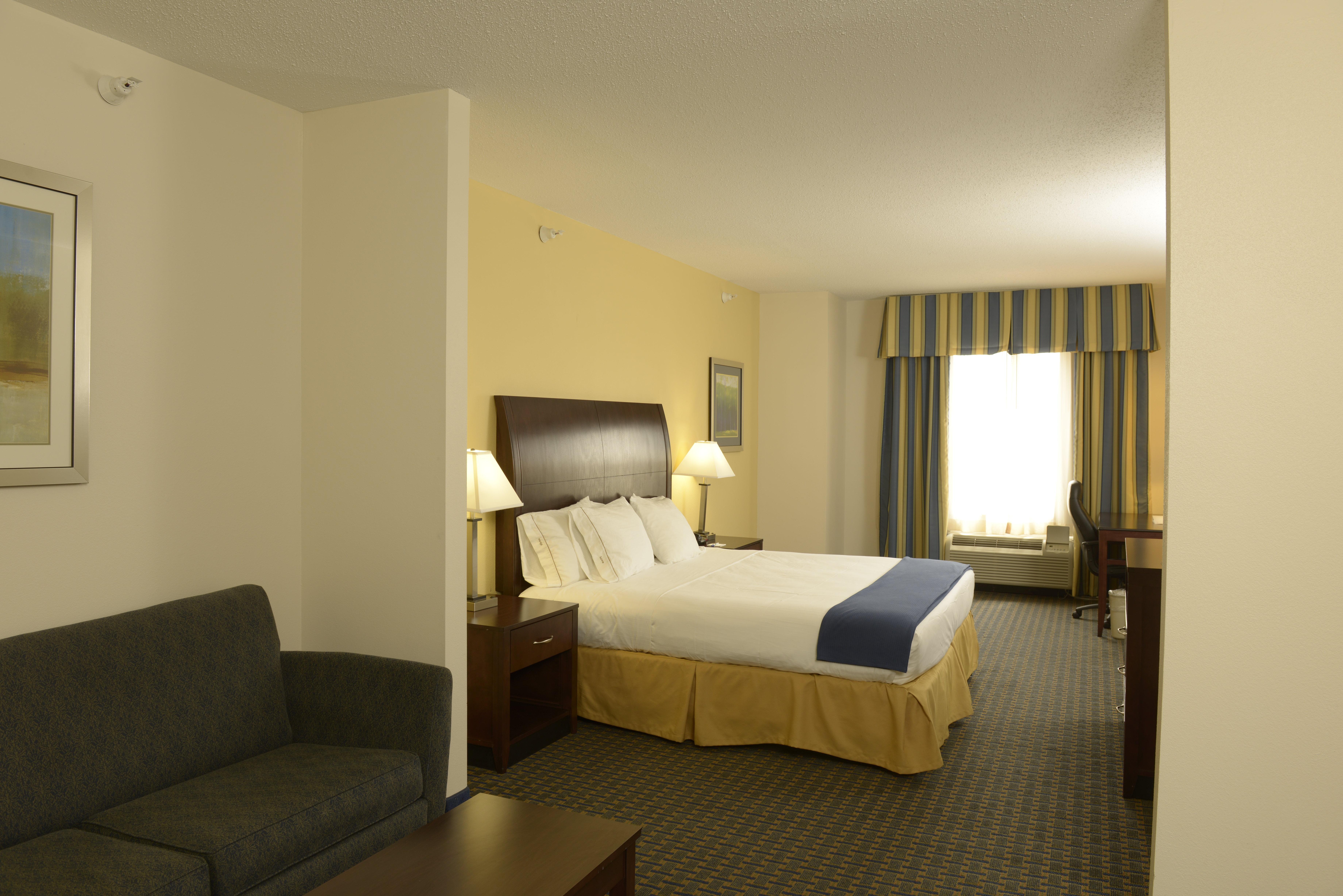 Holiday Inn Express & Suites Wilson-Downtown By Ihg Exteriér fotografie