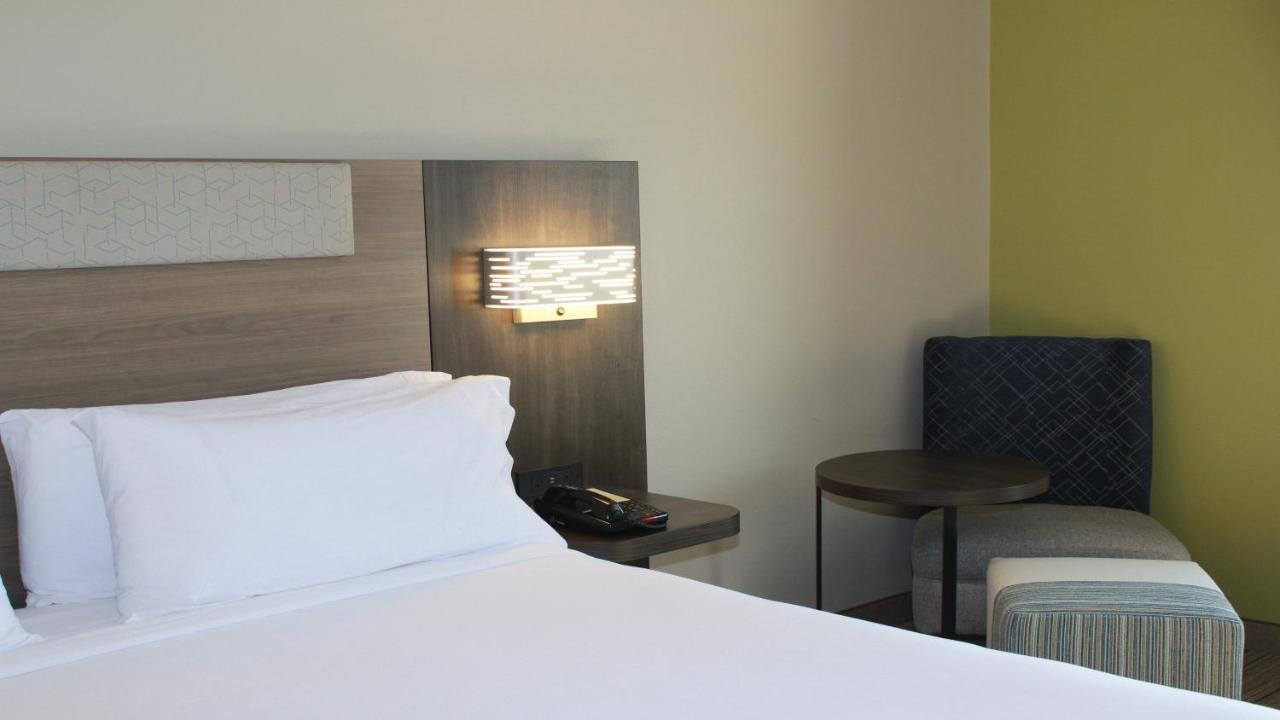 Holiday Inn Express & Suites Wilson-Downtown By Ihg Exteriér fotografie
