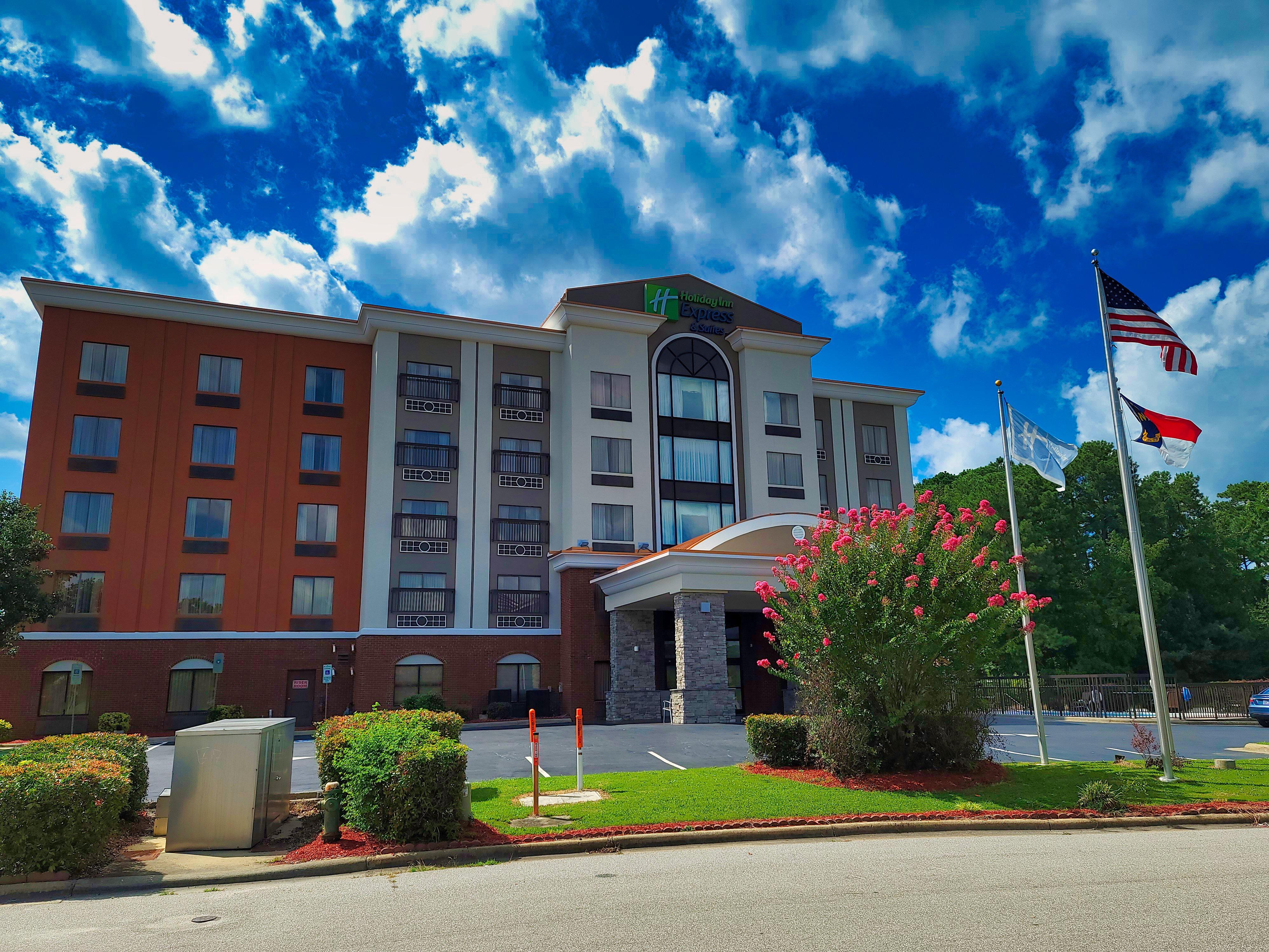 Holiday Inn Express & Suites Wilson-Downtown By Ihg Exteriér fotografie