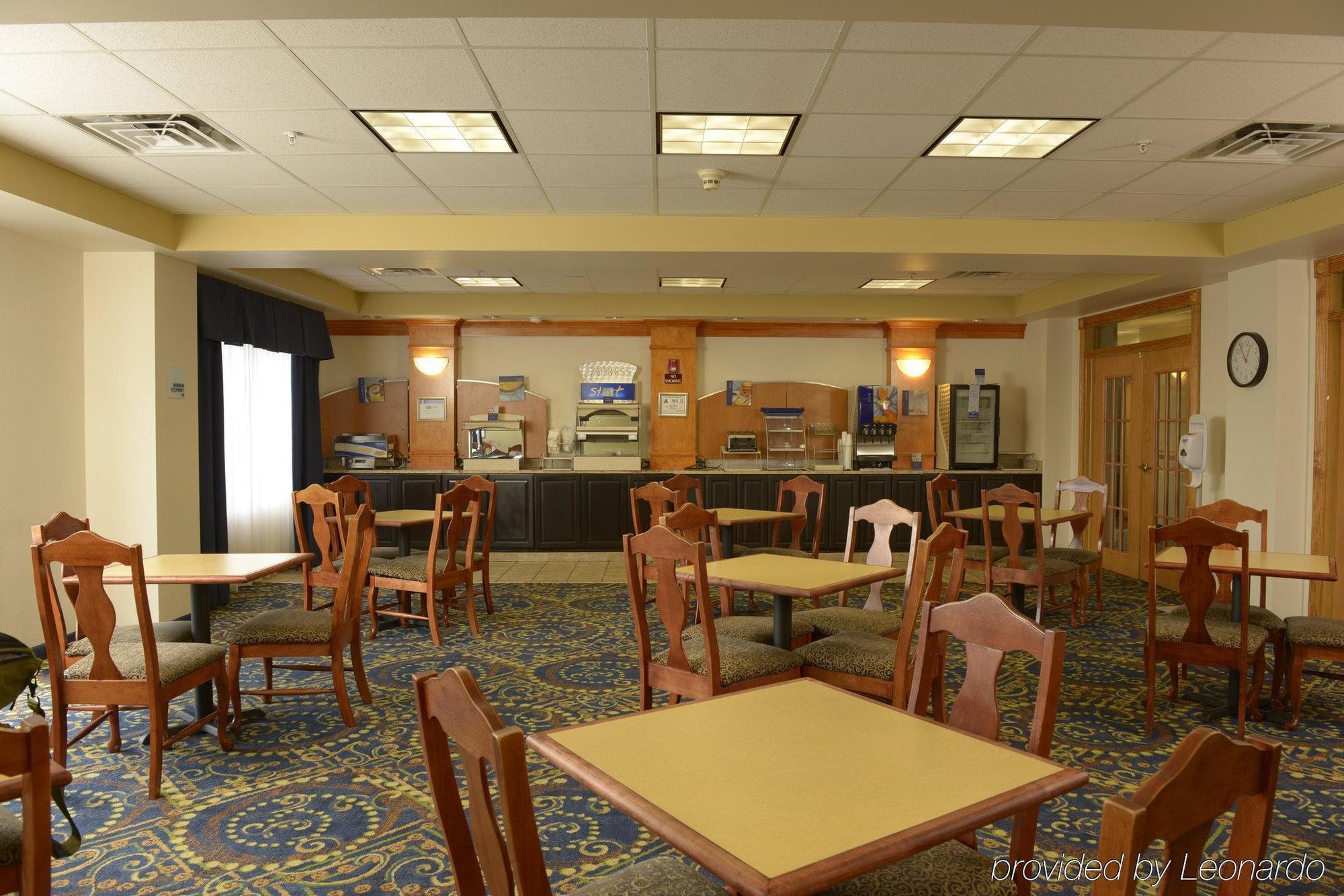 Holiday Inn Express & Suites Wilson-Downtown By Ihg Exteriér fotografie